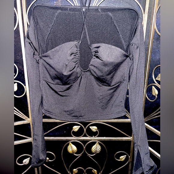 KERPELLY Sexy Halter Criss Cross Tie Up Crop Trop🖤 - Picture 1 of 3